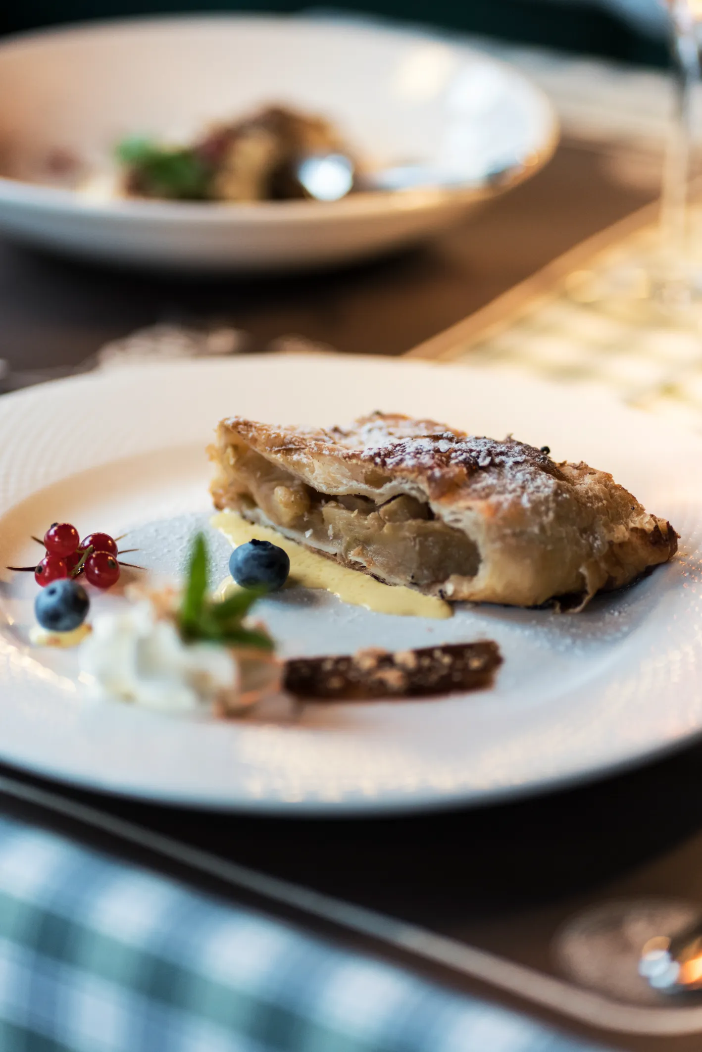 pizza buonissima a molveno e strudel divino - taverna la botte